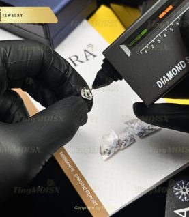 Khuyên tai Bạc S925 4 Chấu Đính Viền Moissanite Hạt Chủ 0.5 Carat Unisex Thanh Lịch BTM013