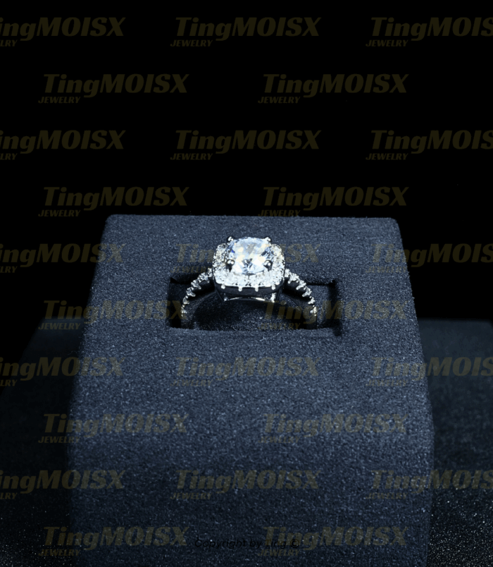 Nhẫn nữ moissanite NLM017