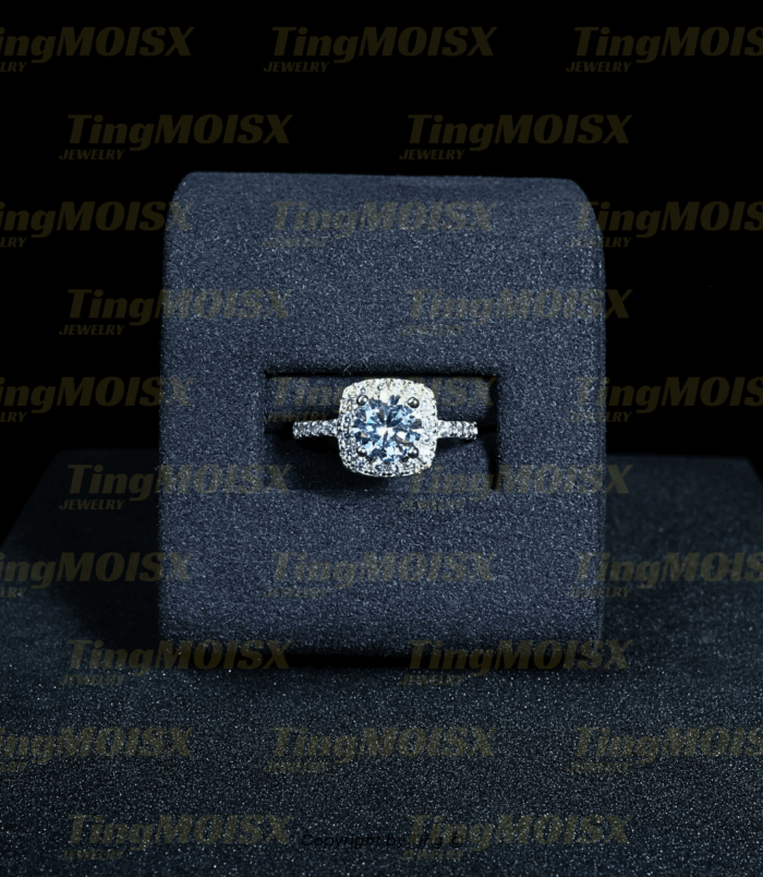 Nhẫn nữ moissanite NLM017