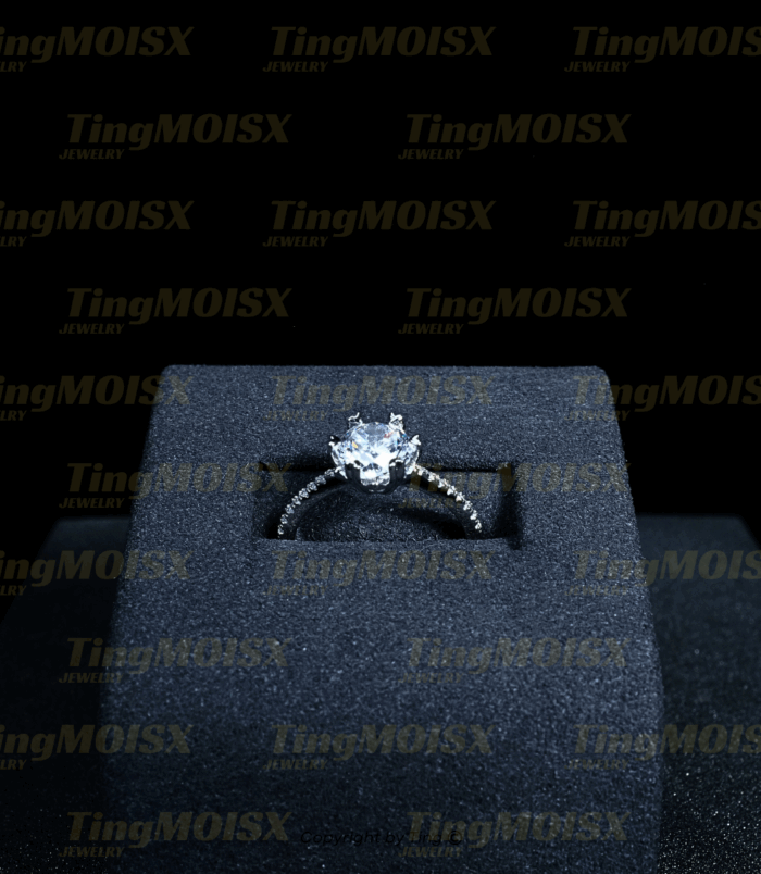 Nhẫn nữ moissanite NLM015