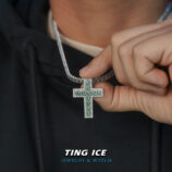 Mặt dây chuyền Cross Bạc S925 Full Moissanite Green