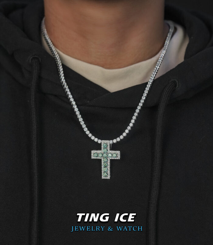 Mặt dây chuyền Cross Bạc S925 Full Moissanite Green