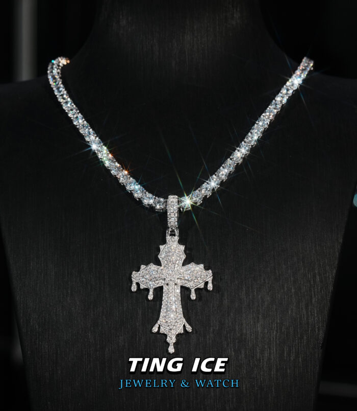 Mặt dây chuyền Cross nước chảy Bạc S925 Full Moissanite