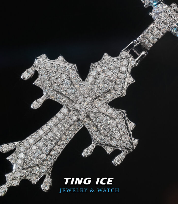 Mặt dây chuyền Cross nước chảy Bạc S925 Full Moissanite