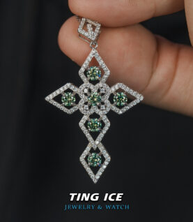 Mặt dây chuyền Cross thiết kế Gothic bạc S925 Full Moissanite Green